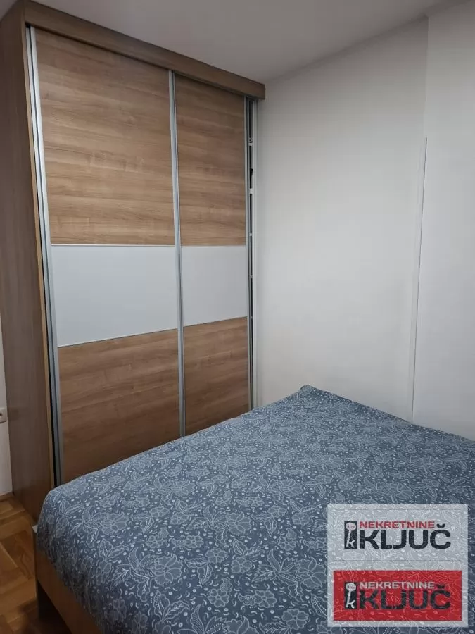 PODBARA, 77m2, Trosoban, Namešten sa parking mestom 8