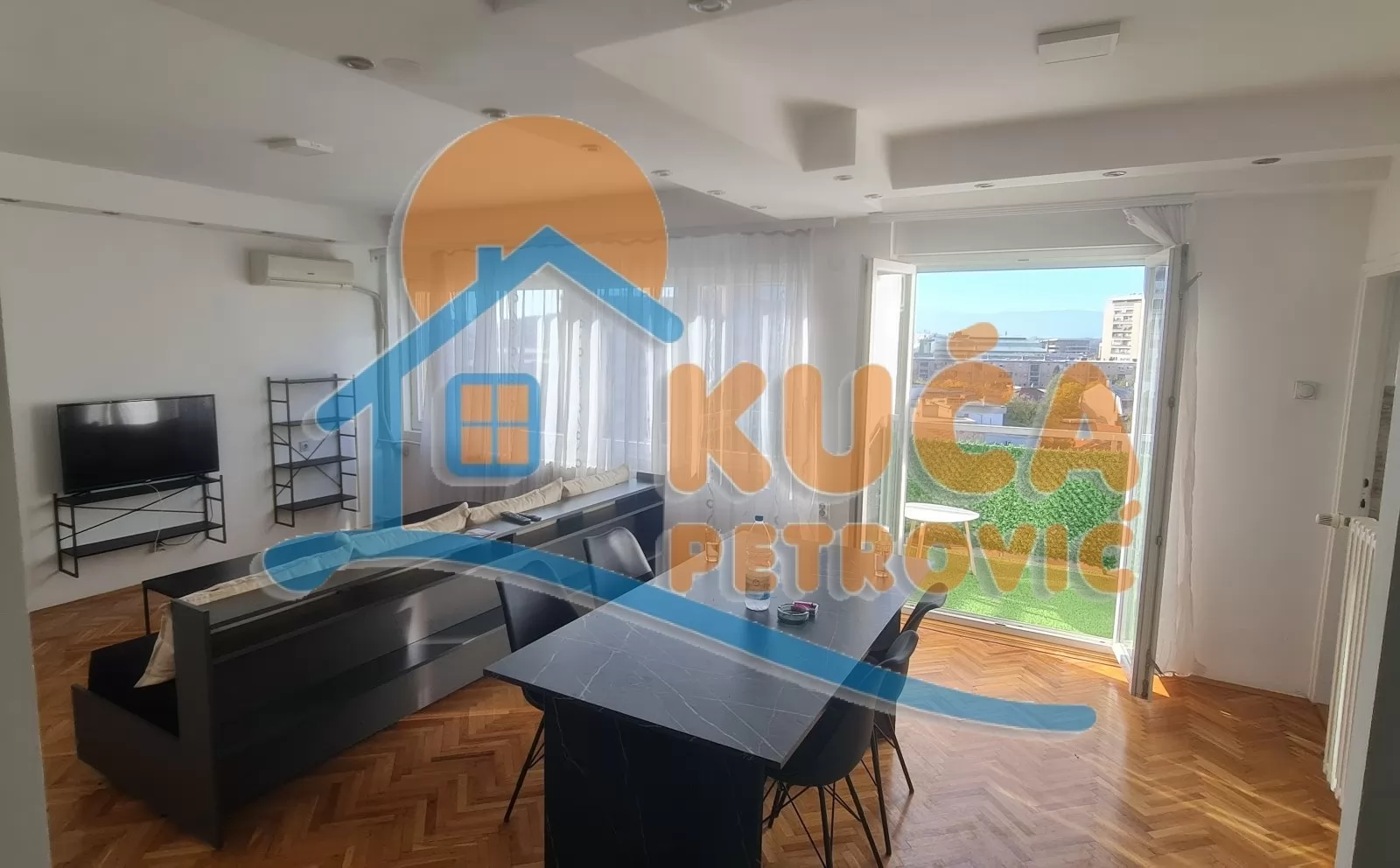 Trosoban stan, 80 m2, Centar, Sinđelićev trg ID: i-015626 1