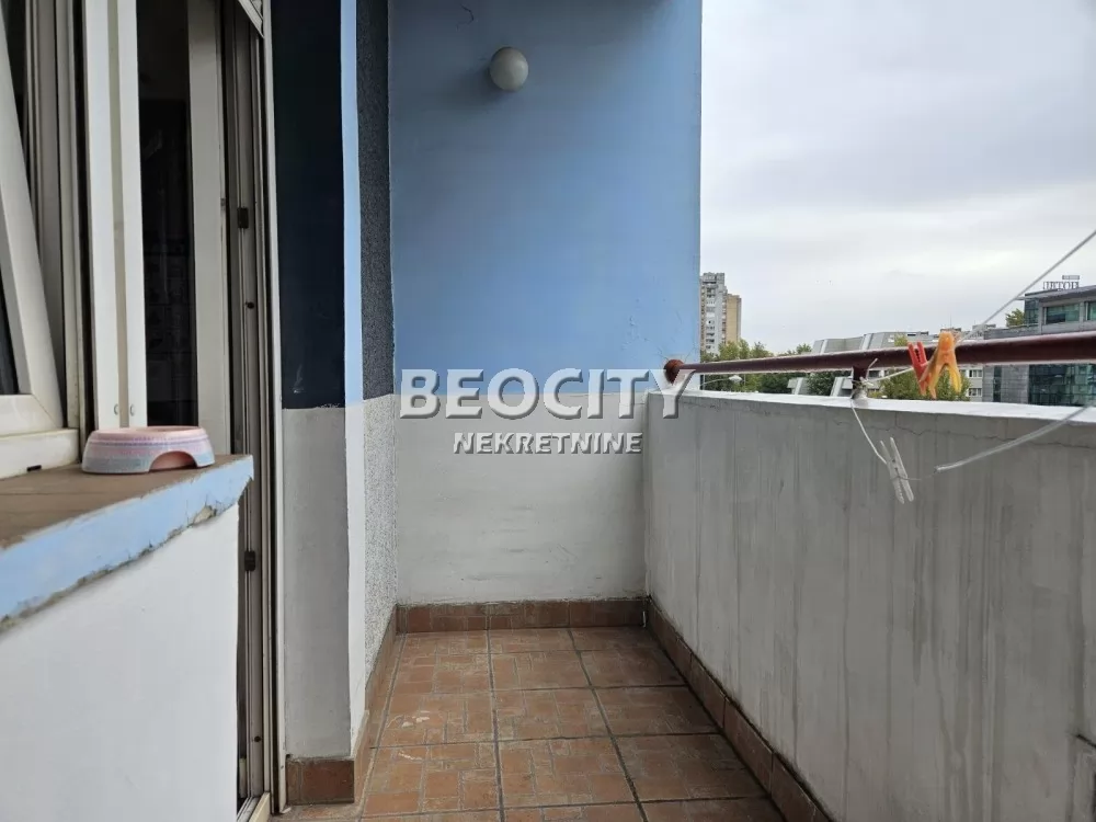 Dvosoban stan, 53 m2, Grbavica, Bulevar Cara Lazara ID: 127813 8