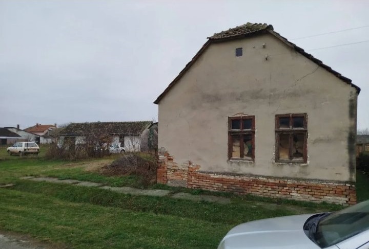 Kuca za renoviranje Lazarevo Zrenjanin 1