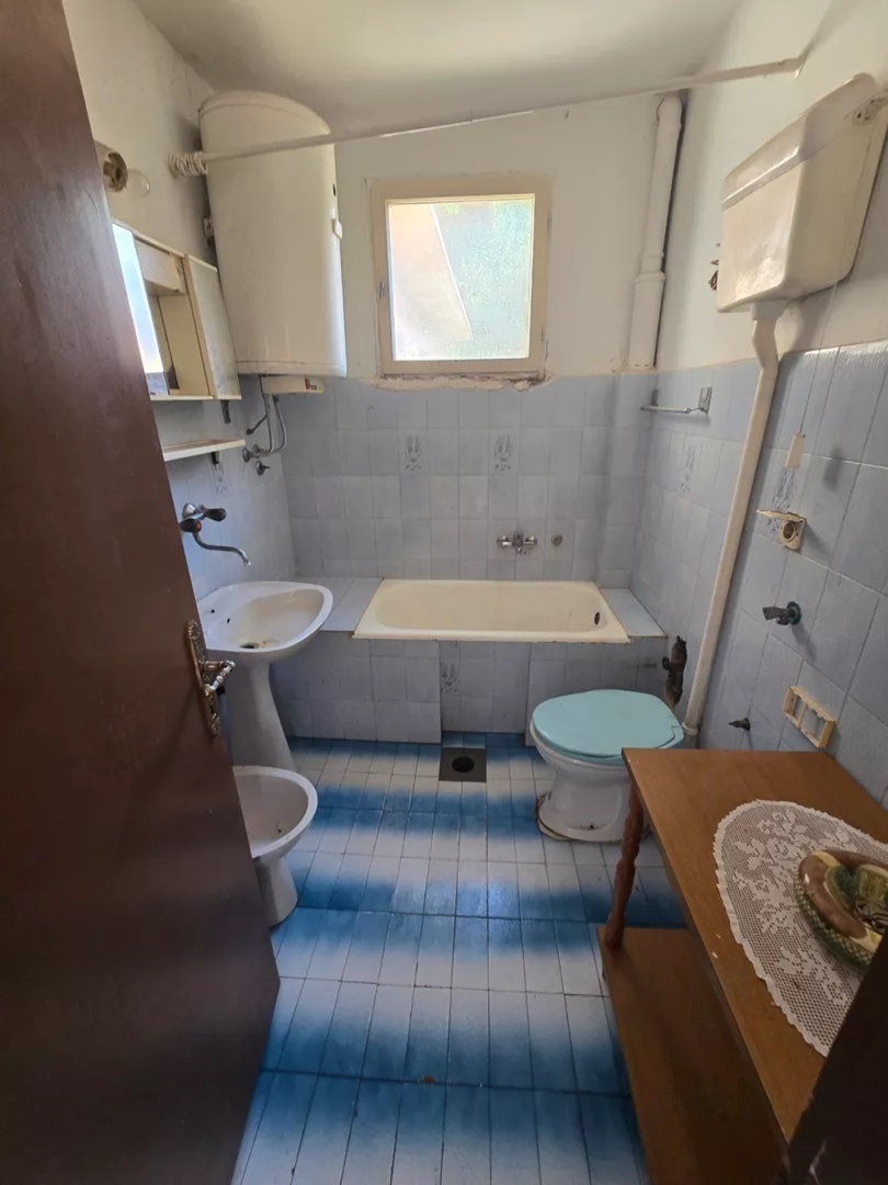 Kuca na atraktivnoj lokaciji sa lokalom i magacinom za zivot i biznis 4