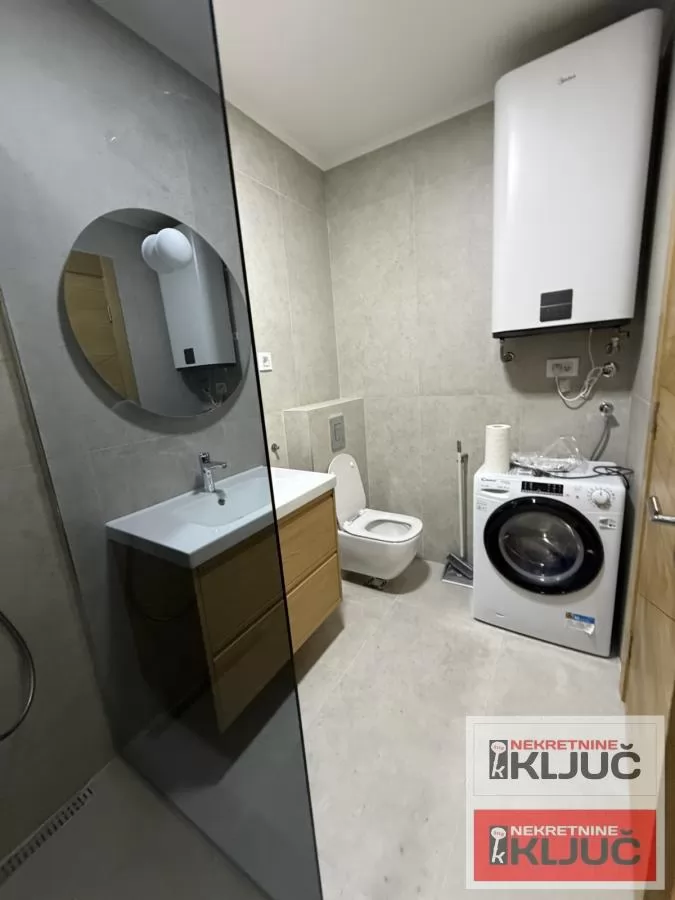 BULEVAR OSLOBOĐENJA IZDAJE SE ČETVOROSOBAN MODERNO OPREMLJEN STAN SA GARAŽNIM MESTOM 28