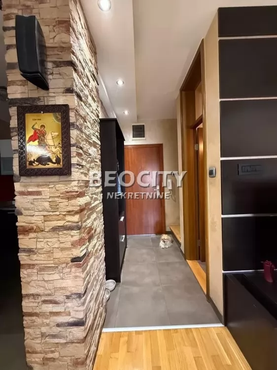 četvorosoban stan, 106 m2, Grbavica, Braće Ribnikar ID: 127982 5