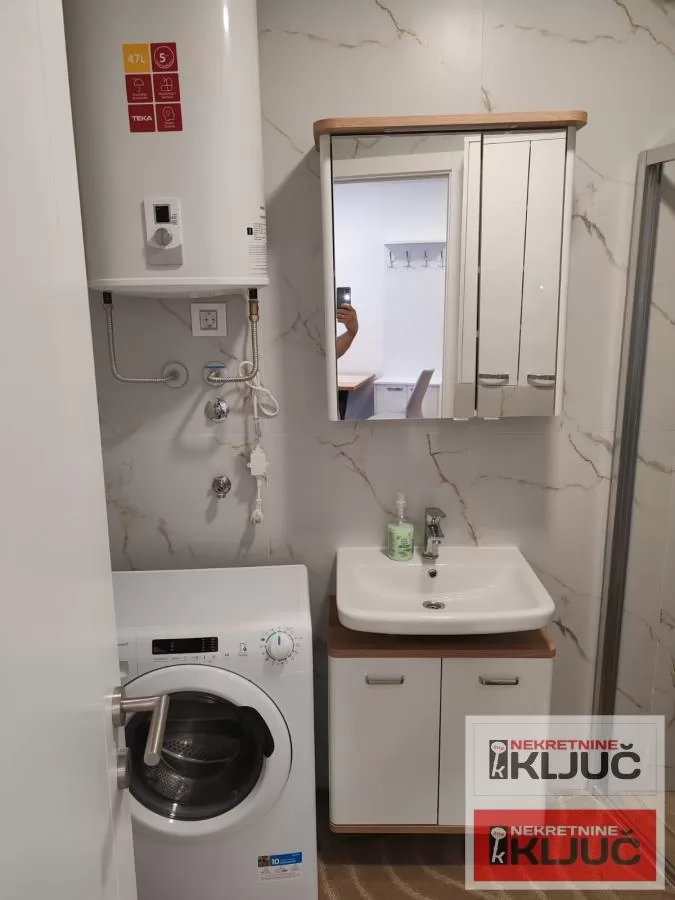 ROTVARIJA IZDAJE SE JEDNOIPOSOBAN MODERNO OPREMLJEN STAN 13