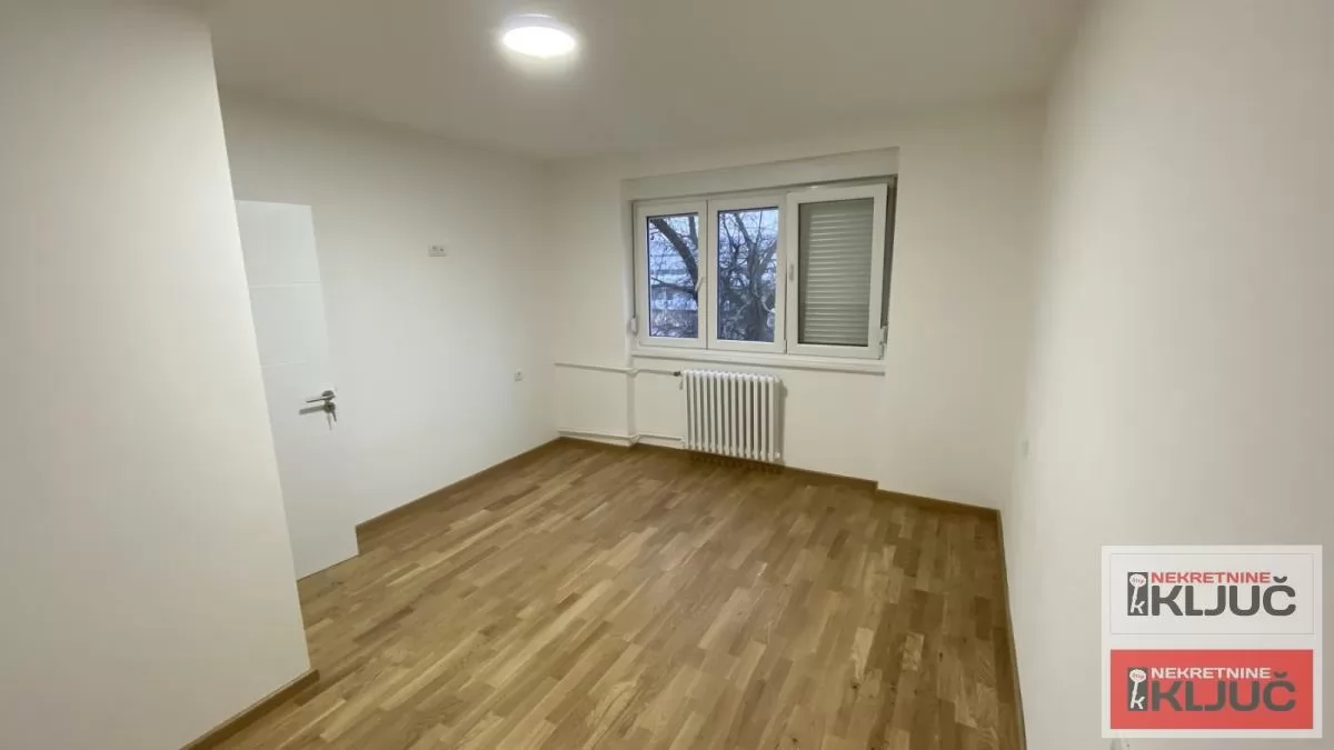 SAJMIŠTE, 54m2, Dvoiposoban, Renoviran, Useljiv 3