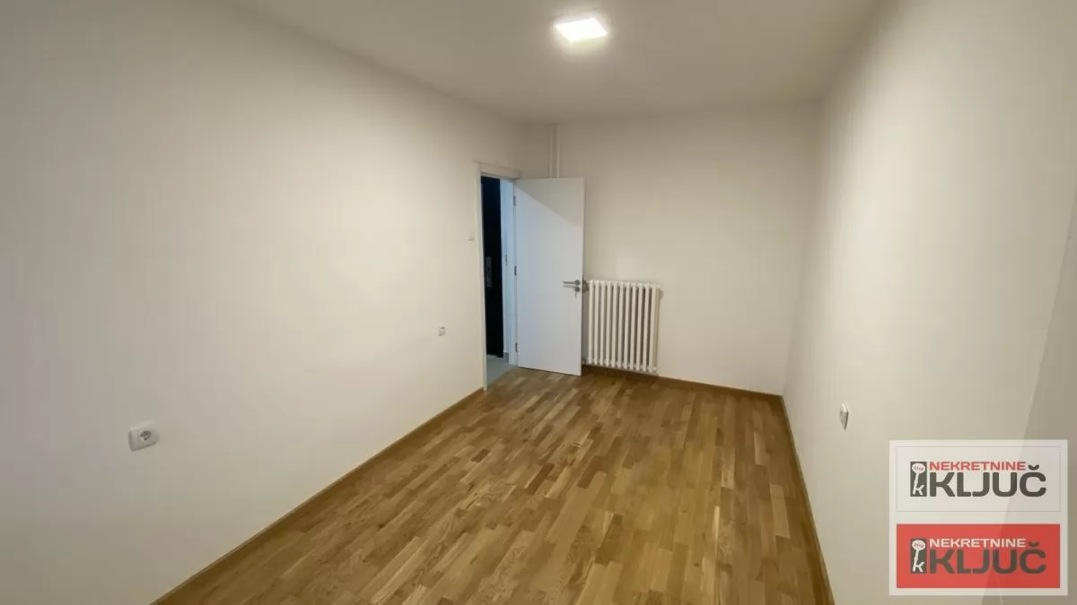 SAJMIŠTE, 54m2, Dvoiposoban, Renoviran, Useljiv 7