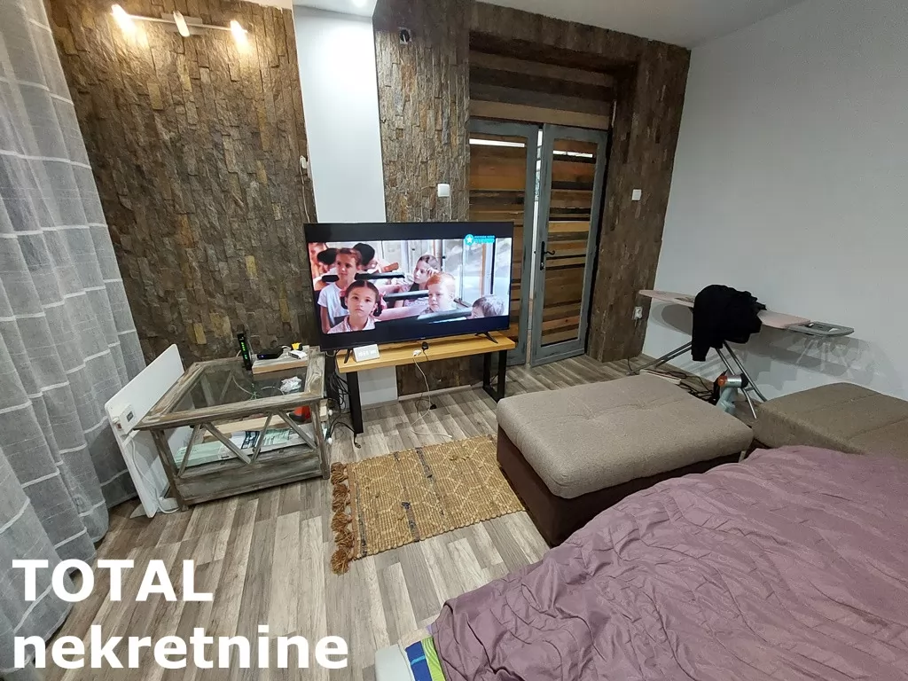 Stan,NOVI SAD,BULEVAR,kv: 56.00, € 150000, ID: 1102107 6