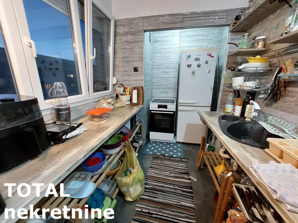 Stan,NOVI SAD,BULEVAR,kv: 56.00, € 150000, ID: 1102107 8