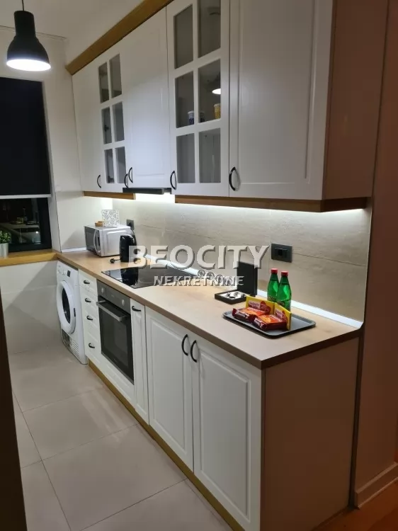 Trosoban stan, 86 m2, Novi Beograd,  (A blok)  - Jurija Gagarina ID: 48074 7