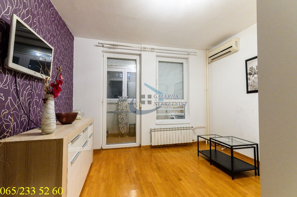 Novi Beograd  Belville   Jurija Gagarina 68m2 3