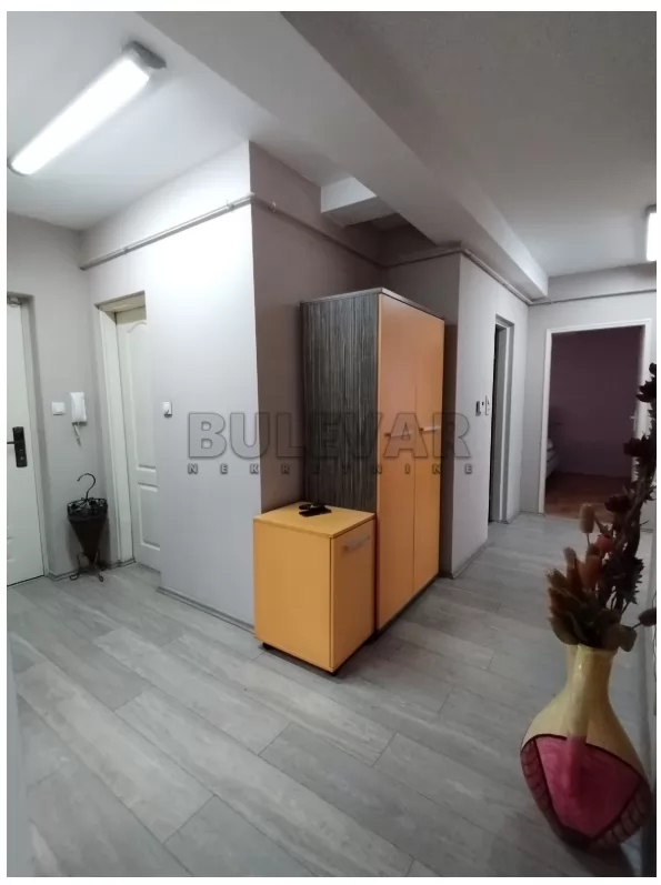 četvorosoban stan, 80 m2, Centar, Daničićeva ID: p-015633 1
