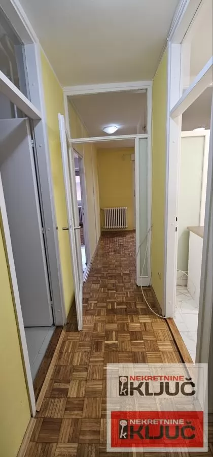 Dobar renoviran stan na Novom naselju 3