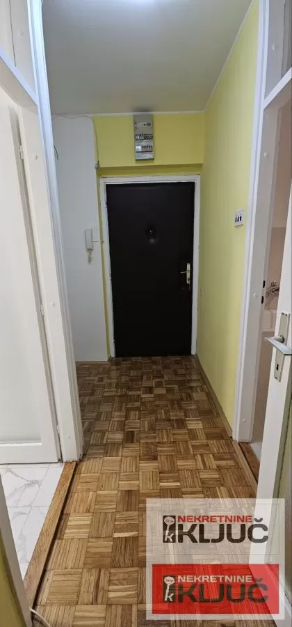 Dobar renoviran stan na Novom naselju 5