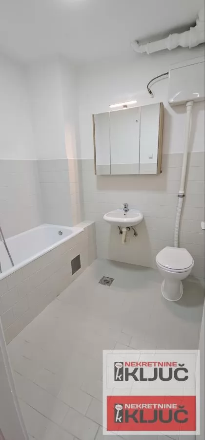 Dobar renoviran stan na Novom naselju 8