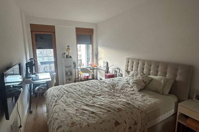 Namešten 3 0 stan u Zemunu  sa garažom  70m2 3