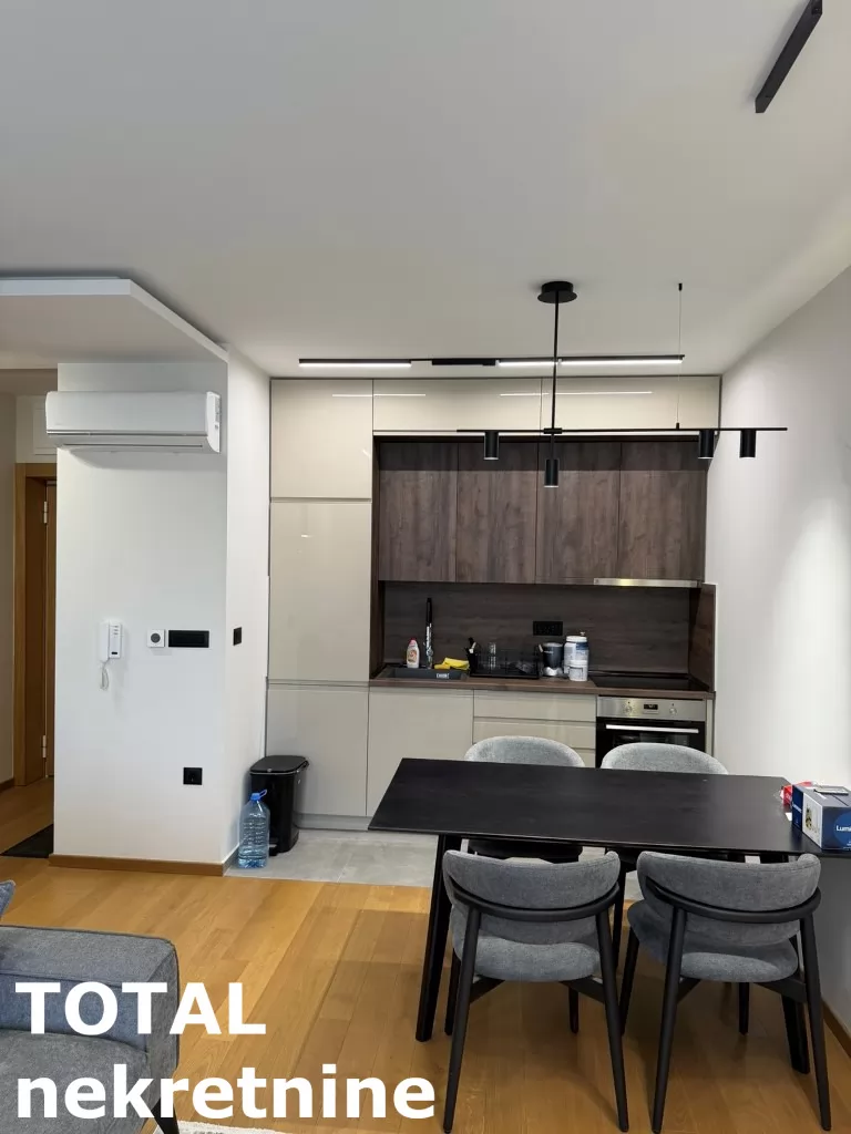 Stan,NOVI SAD,BULEVAR EVROPE,kv: 43.00, € 189000, ID: 1102053 6