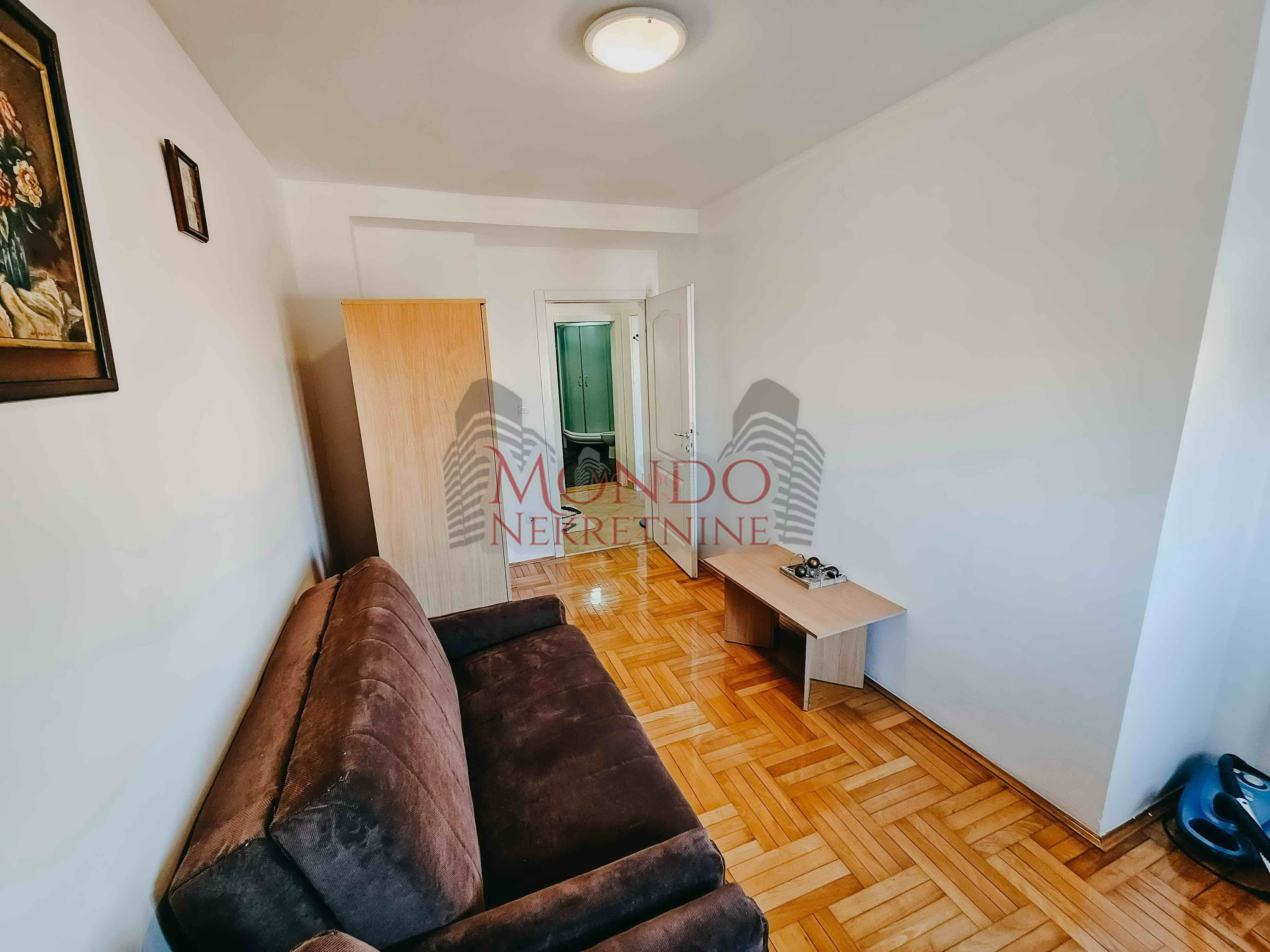 Dvoiposoban stan u novoj zgradi na Crvenom pevcu 13