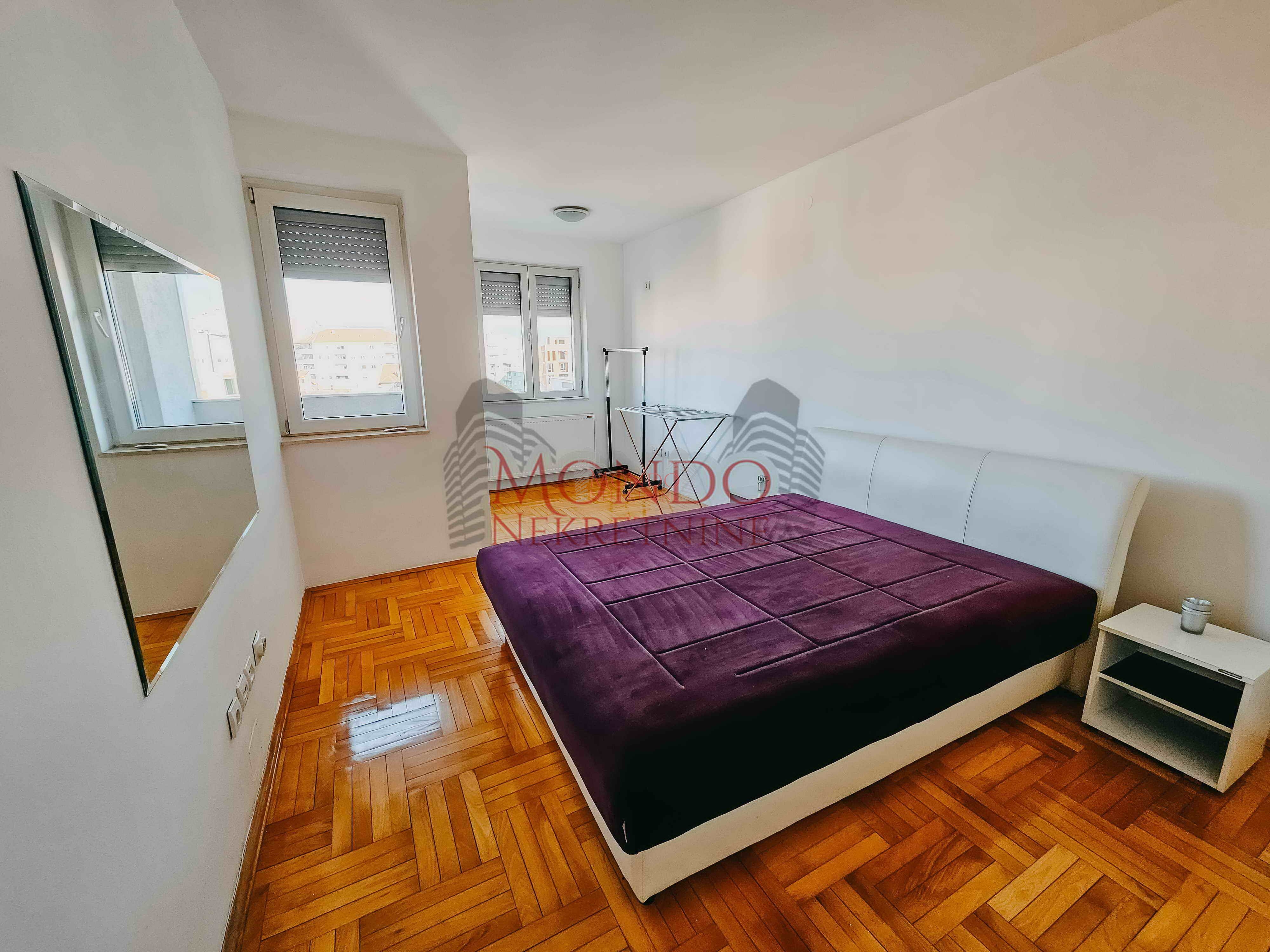 Dvoiposoban stan u novoj zgradi na Crvenom pevcu 8