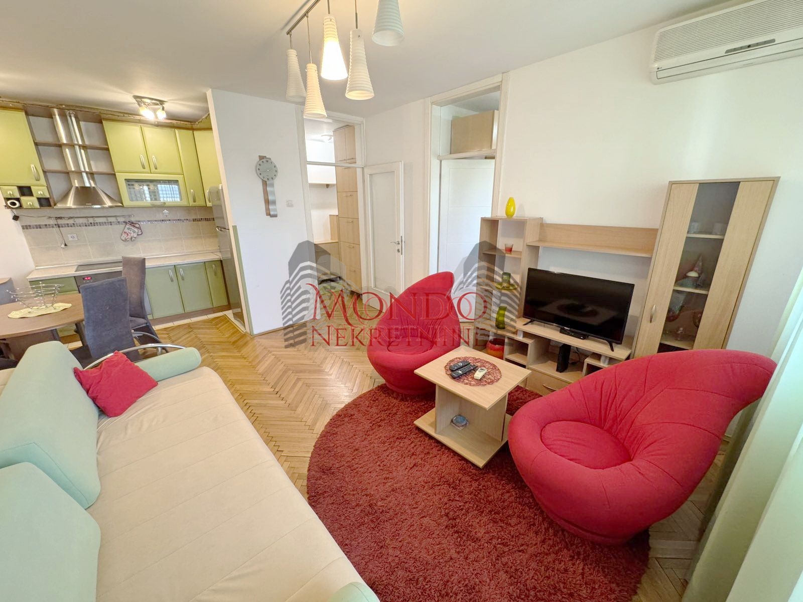 Jednoiposoban stan u novoj zgradi preko puta Pravnog fakulteta 1