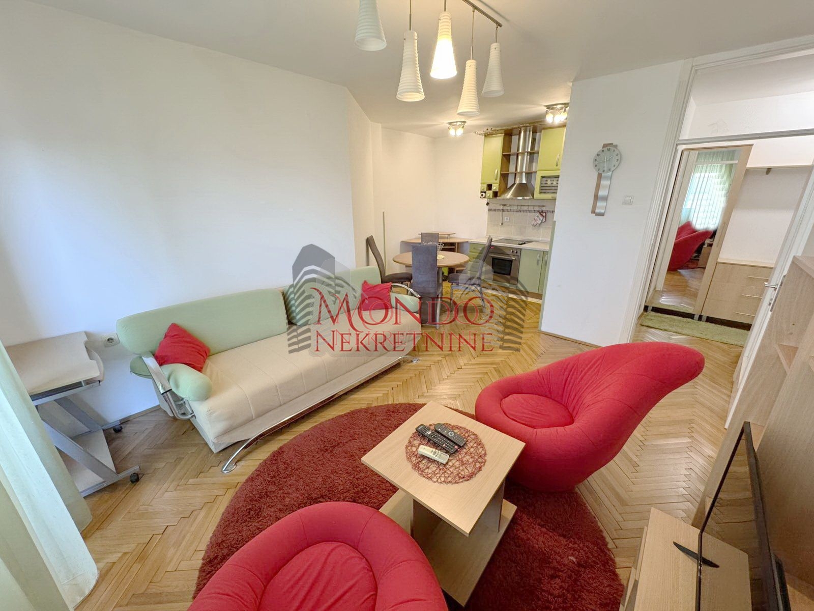 Jednoiposoban stan u novoj zgradi preko puta Pravnog fakulteta 3