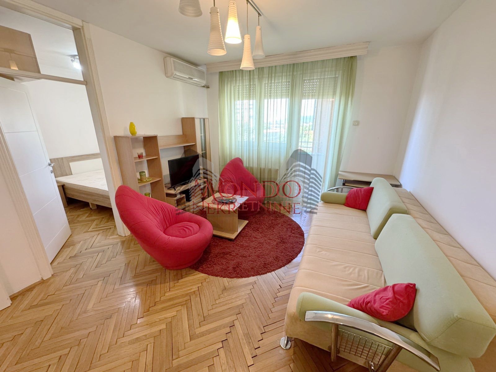 Jednoiposoban stan u novoj zgradi preko puta Pravnog fakulteta 2