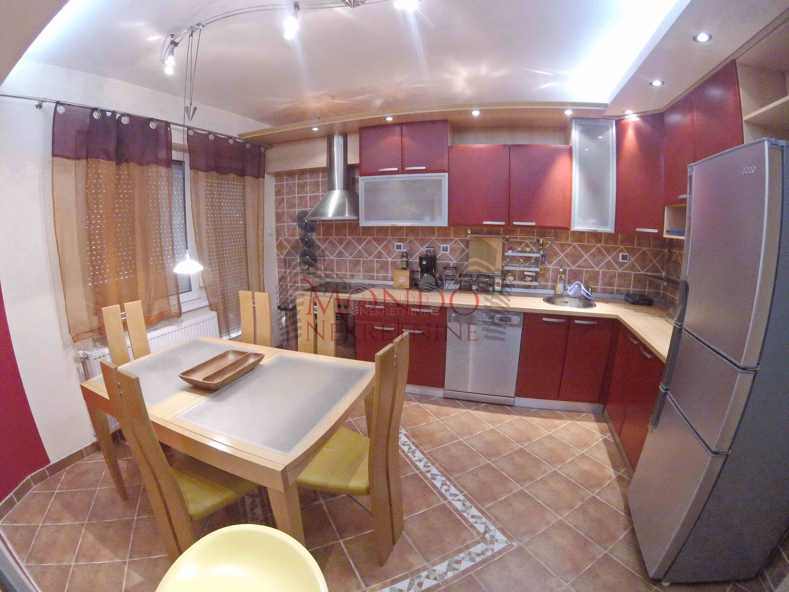 Trosoban stan u novoj zgradi na Paliluli, ul. Mokranjceva! 4