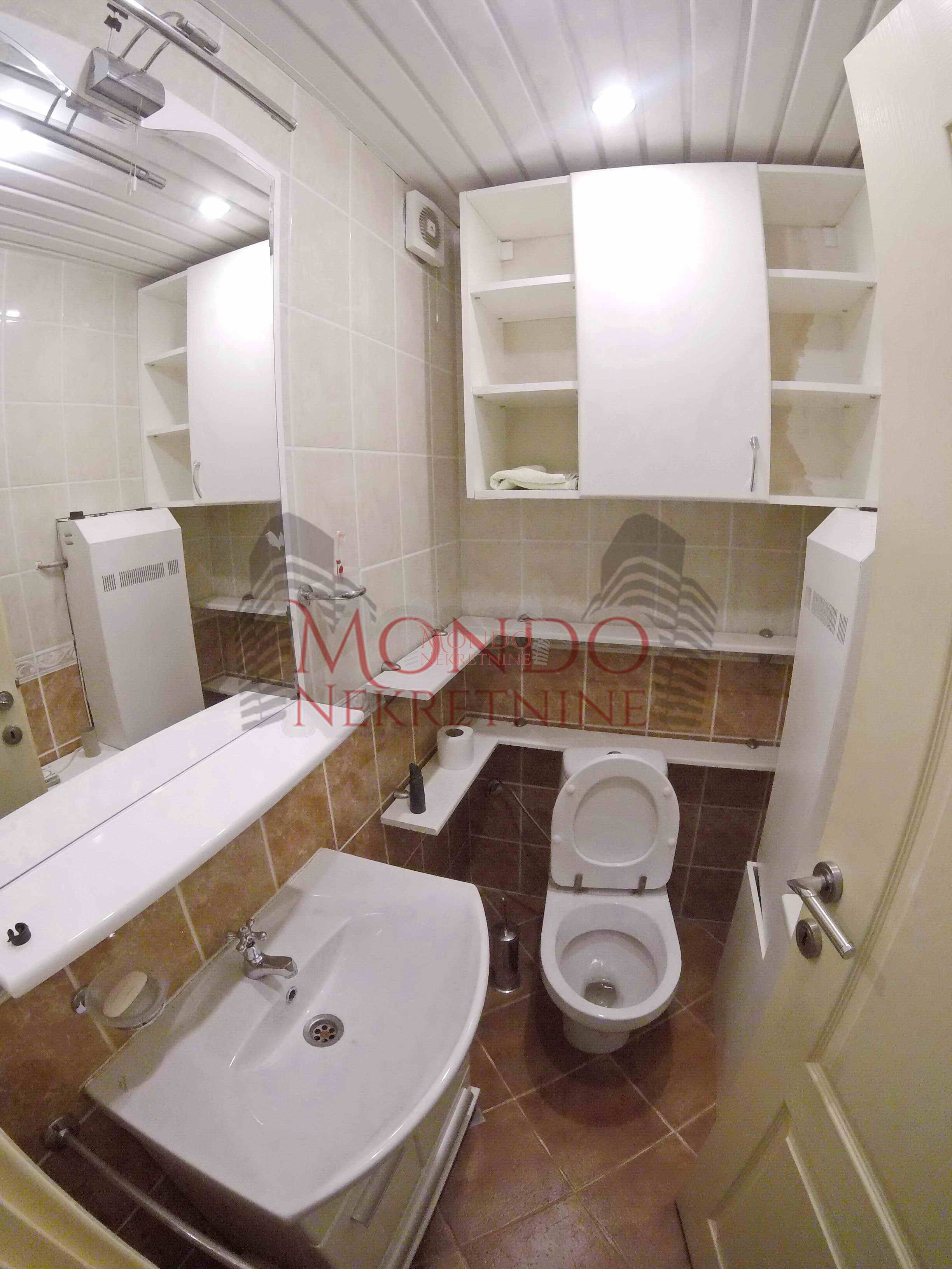 Trosoban stan u novoj zgradi na Paliluli, ul. Mokranjceva! 12