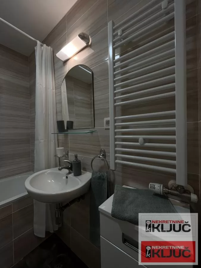 VETERNIK IZDAJE SE JEDNOIPOSOBAN MODERNO OPREMLJEN STAN 12