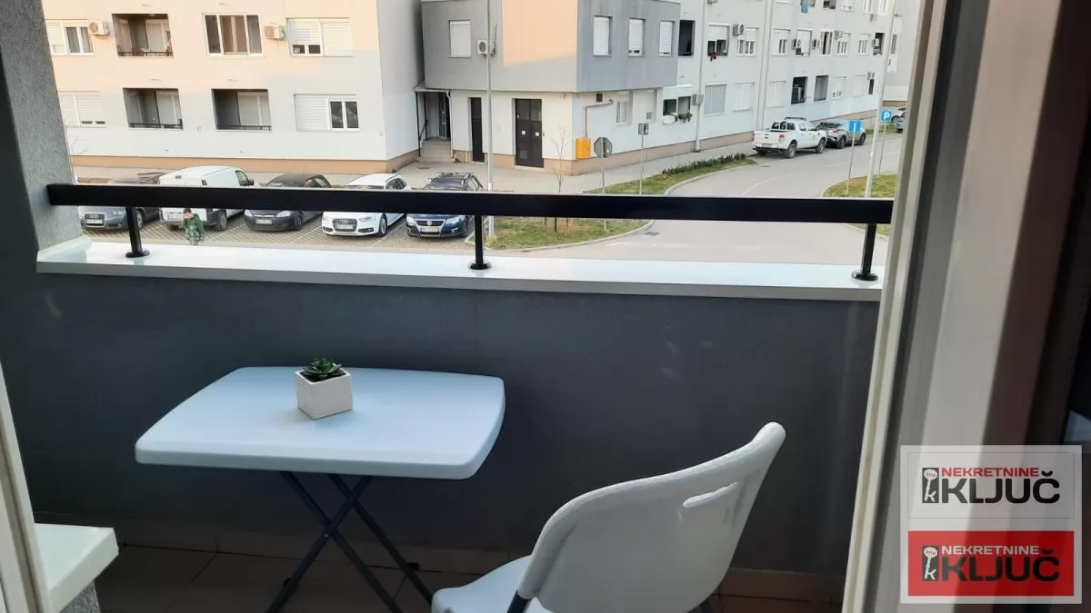 VETERNIK IZDAJE SE JEDNOIPOSOBAN MODERNO OPREMLJEN STAN 15