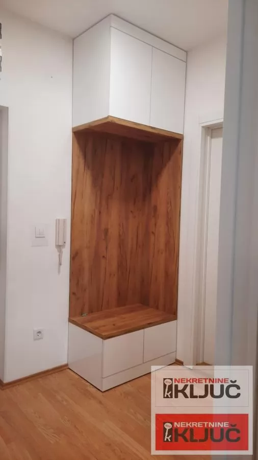 VETERNIK IZDAJE SE JEDNOIPOSOBAN MODERNO OPREMLJEN STAN 5