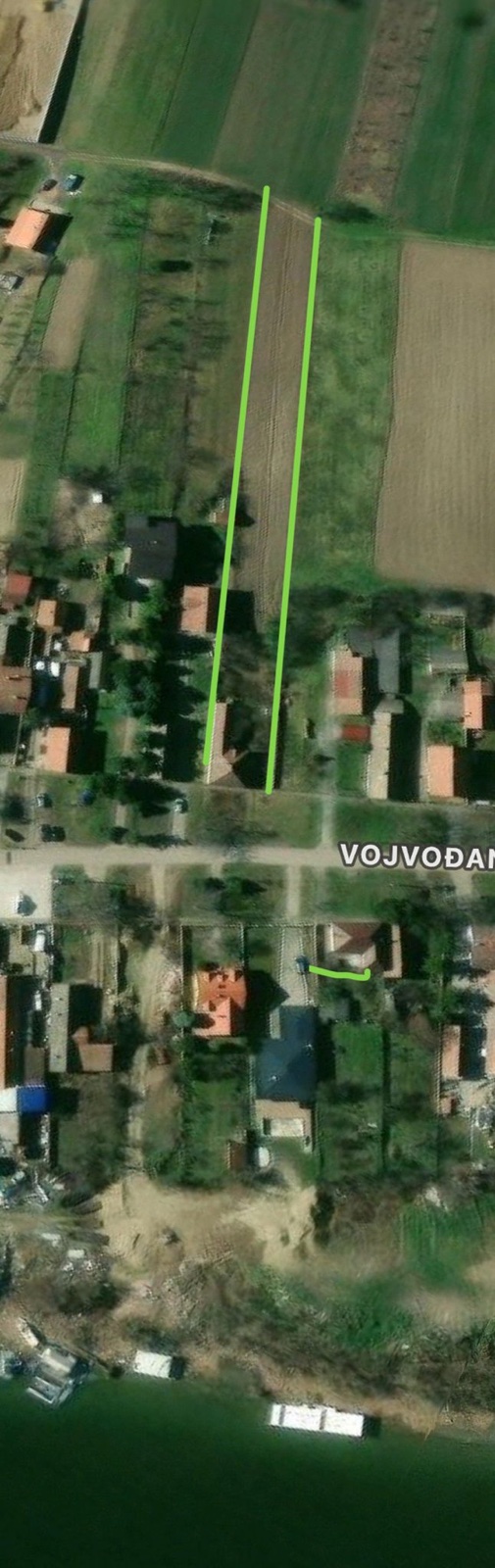 Prodajem plac u Novim Banovcima 2