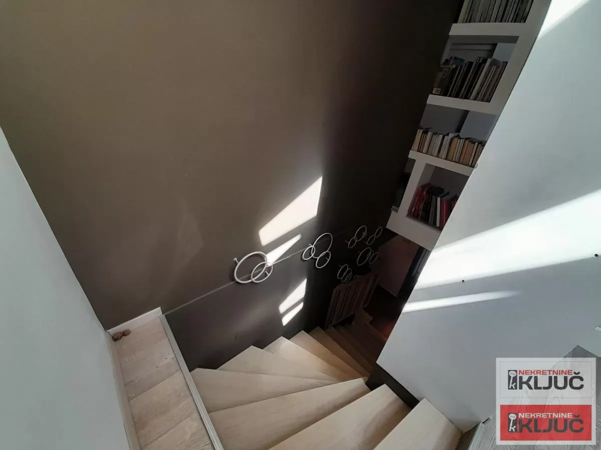 KOD SINAGOGE, 143m2, Petosoban-duplex, Unikat 16