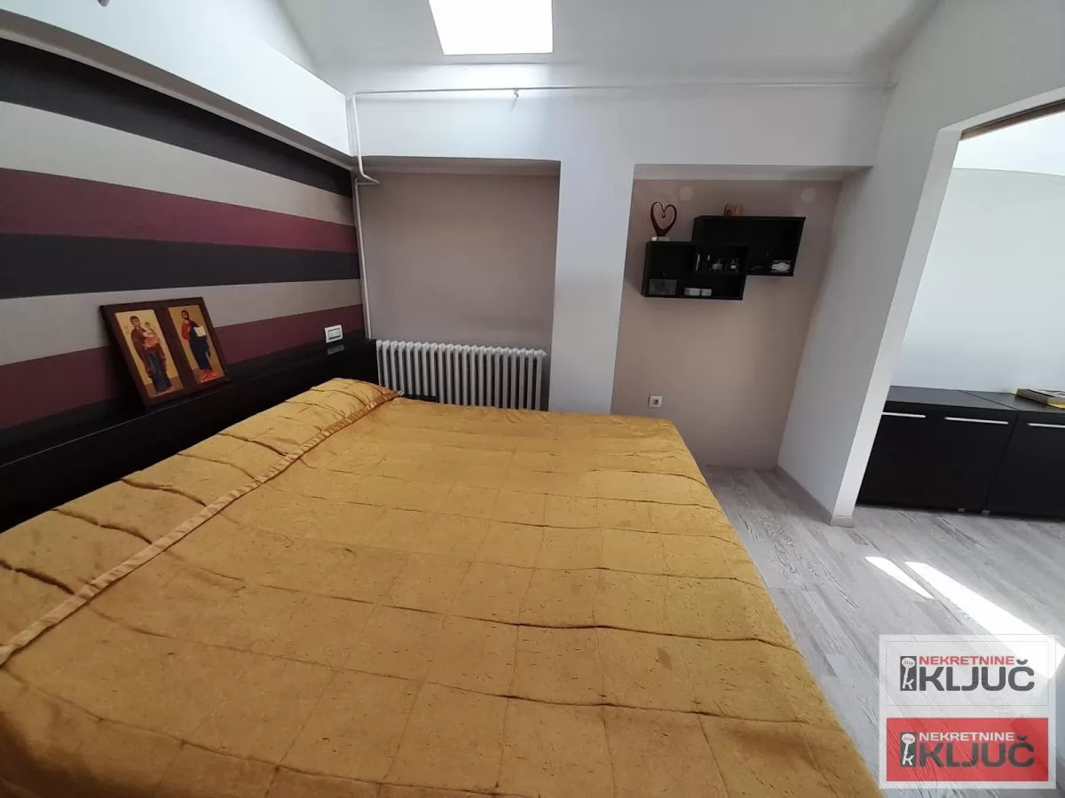 KOD SINAGOGE, 143m2, Petosoban-duplex, Unikat 19