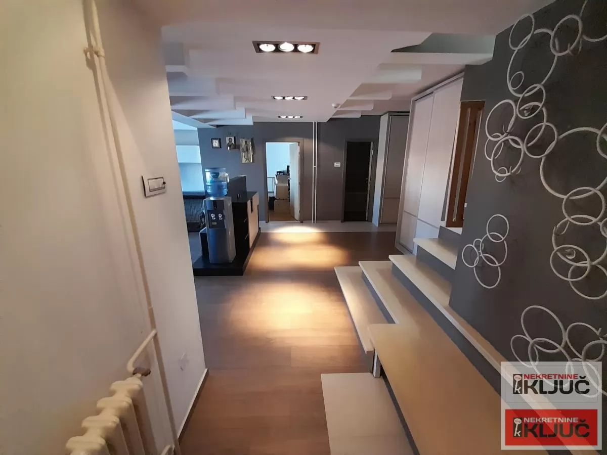 KOD SINAGOGE, 143m2, Petosoban-duplex, Unikat 2