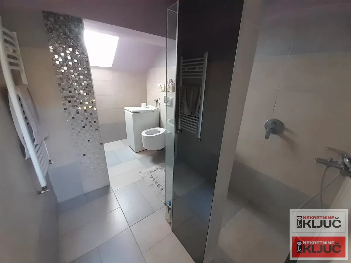 KOD SINAGOGE, 143m2, Petosoban-duplex, Unikat 25