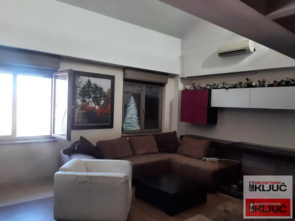 KOD SINAGOGE, 143m2, Petosoban-duplex, Unikat 27