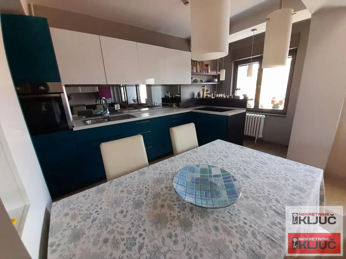 KOD SINAGOGE, 143m2, Petosoban-duplex, Unikat 4