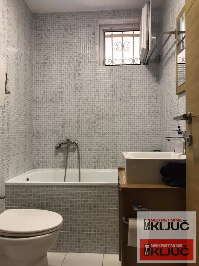 Podbara-moderan jednoiposoban stan,useljiv od 15.februara 8