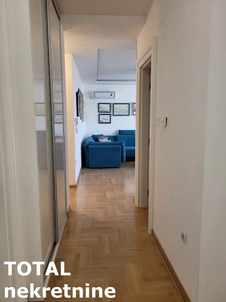 Stan,NOVI SAD,CENTAR,kv: 104.00, € 380000, ID: 1100009 19