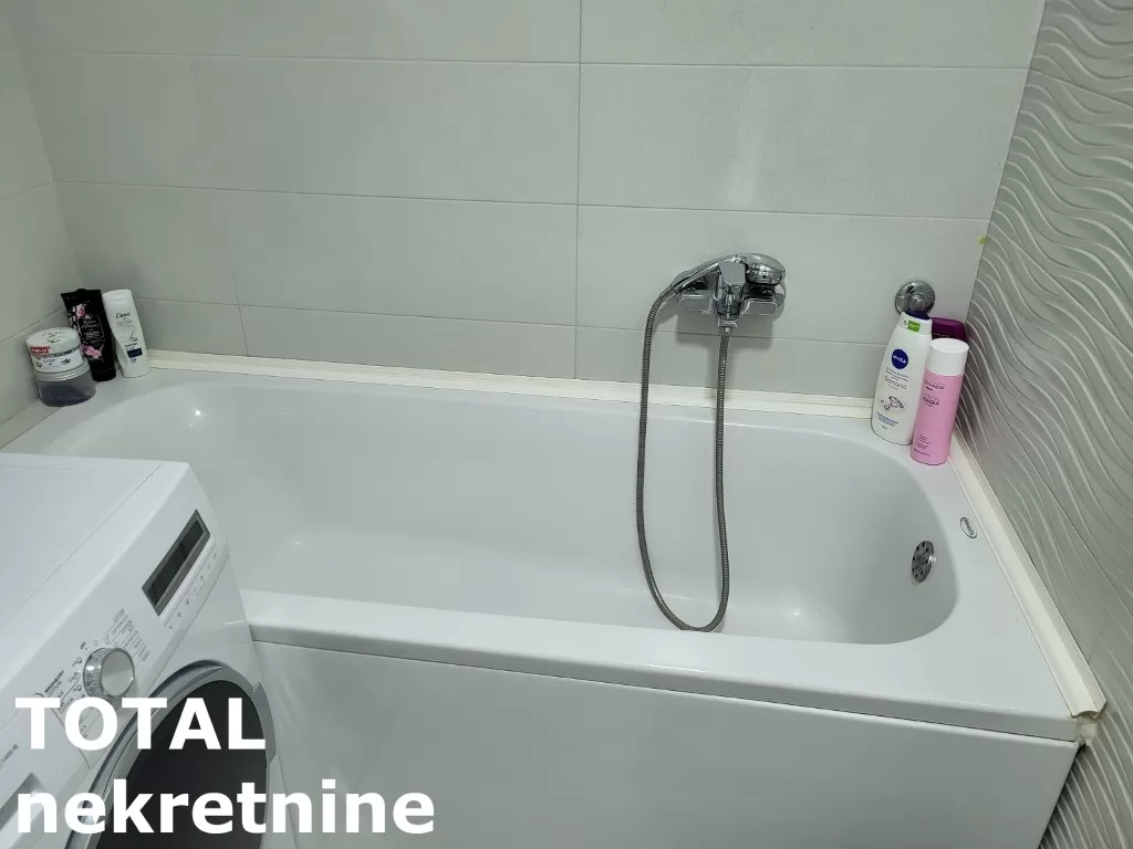 Stan,NOVI SAD,CENTAR,kv: 104.00, € 380000, ID: 1100009 25