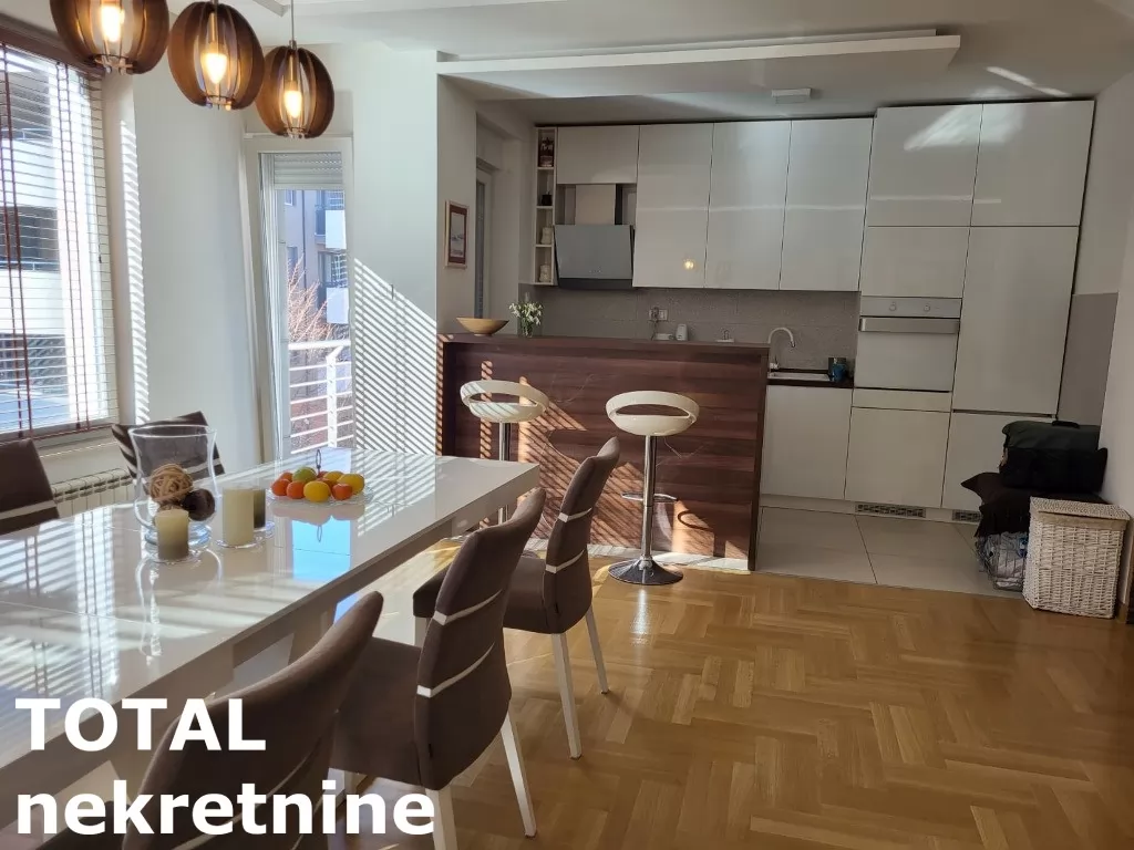 Stan,NOVI SAD,CENTAR,kv: 104.00, € 380000, ID: 1100009 4