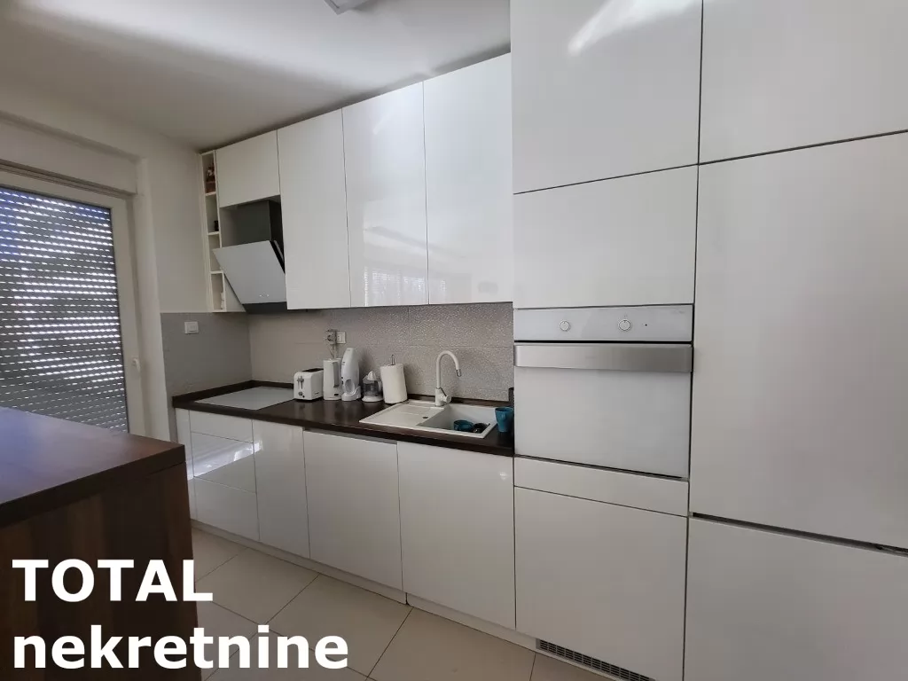 Stan,NOVI SAD,CENTAR,kv: 104.00, € 380000, ID: 1100009 5