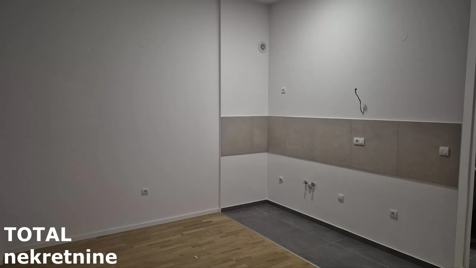 Stan,NOVI SAD,GRBAVICA,kv: 31.00, € 117000, ID: 1102110 1