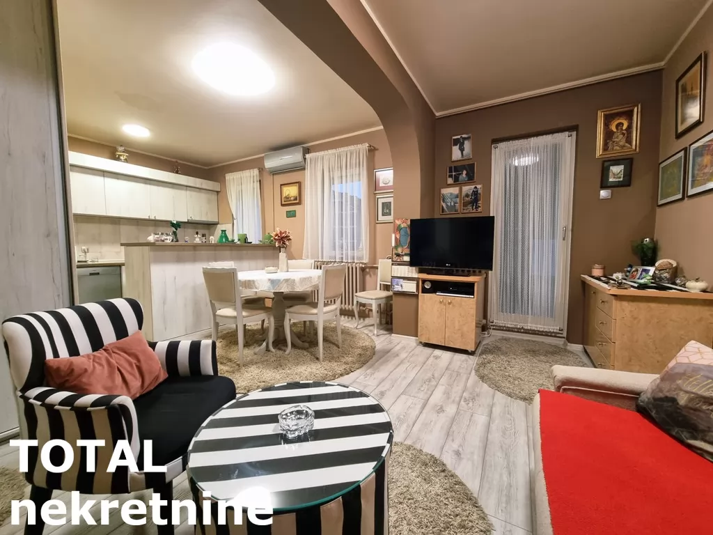 Stan,NOVI SAD,NOVO NASELJE - ŠARENGRAD,kv: 52.00, € 120000, ID: 1102103 1