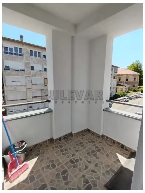 Trosoban stan, 80 m2, Daničićeva ID: i-015636 9