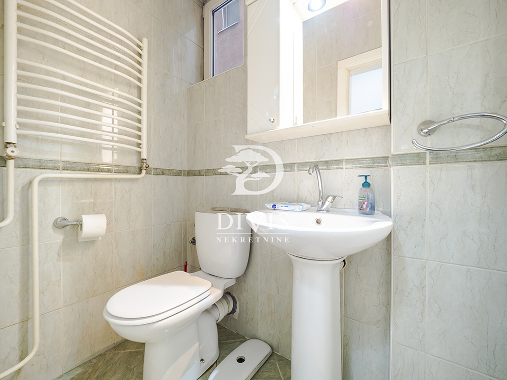 Odličan 3 0 stan na Vračaru  Nikolaja Hartviga  88m2 4