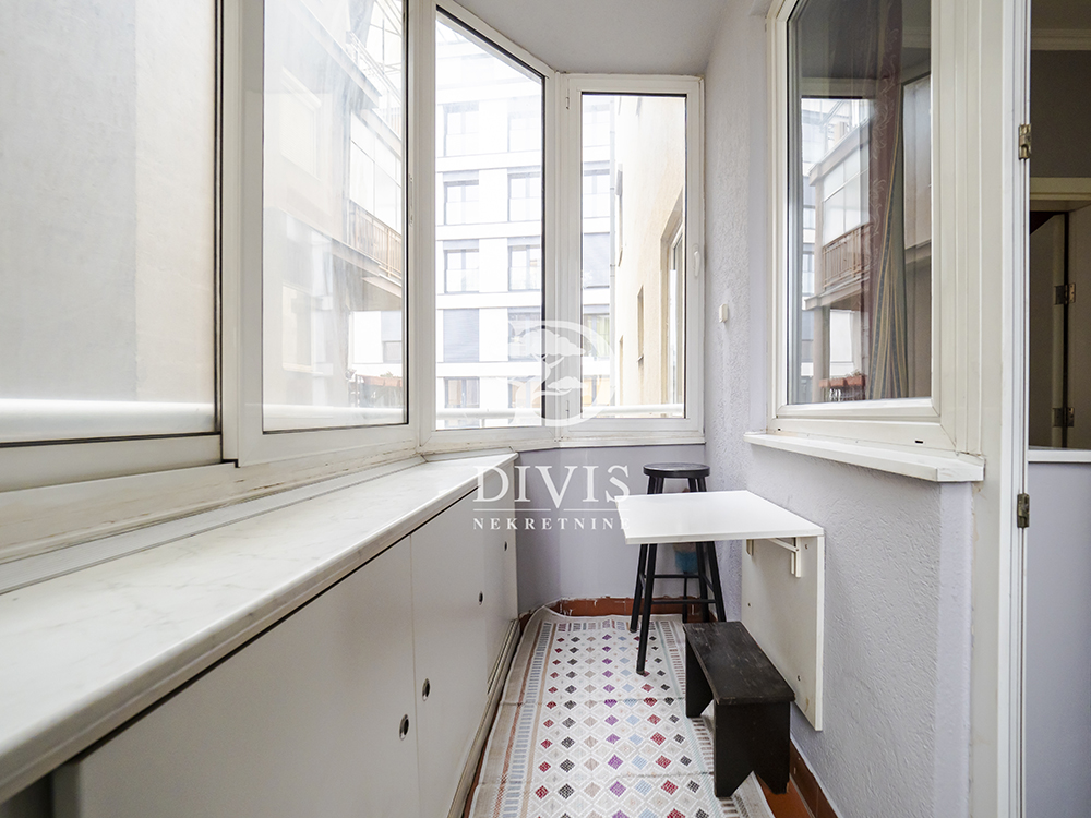 Odličan 3 0 stan na Vračaru  Nikolaja Hartviga  88m2 5