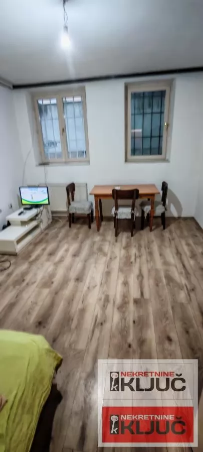 BULEVAR, 24m2, Jednosoban kod Futoške pijace 4