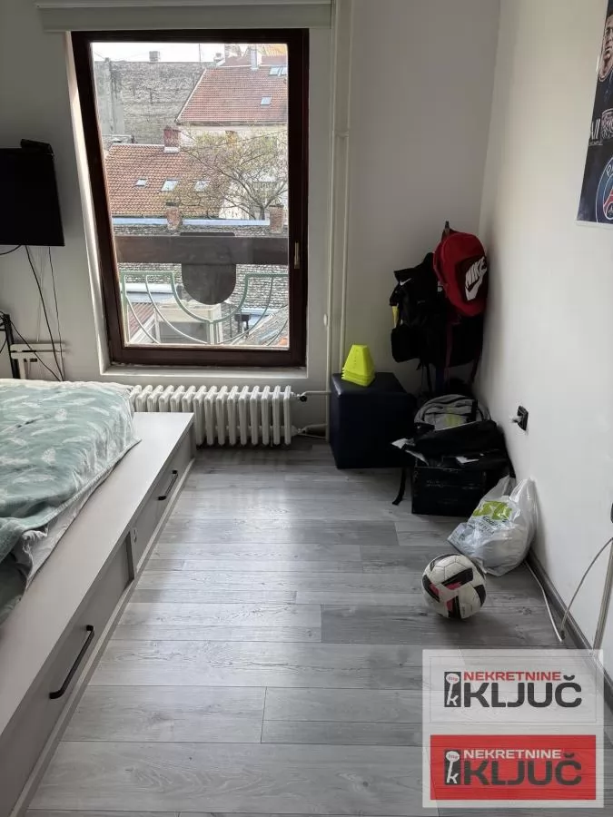 CENTAR, 102m2, Četvorosoban kod Katoličke porte 11