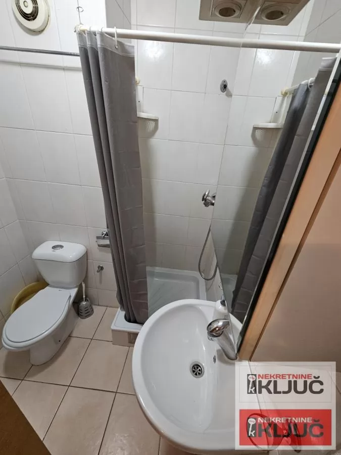 Dobar Jednosoban stan u blizini centra grada 8